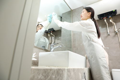 衛(wèi)生間清潔整理保潔服務女性人物攝影圖 攝影